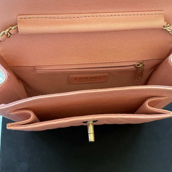 Chanel Pink Iridescent Calfskin smart  crossbody - Picture 12 of 16